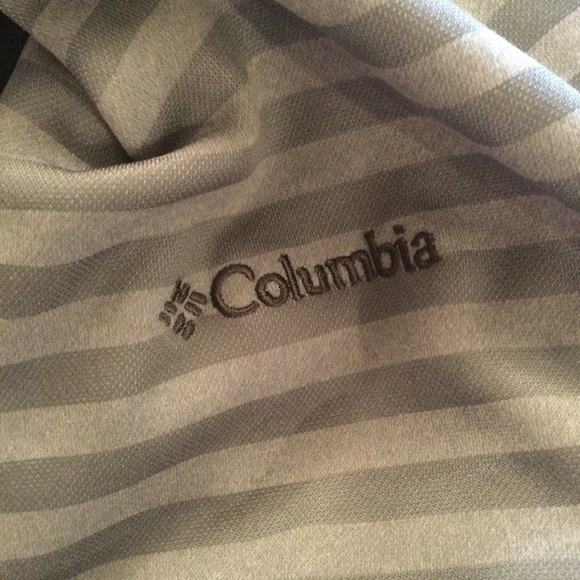 Columbia- NWOT Gray Stripped Pullover. Size S. - Picture 7 of 9